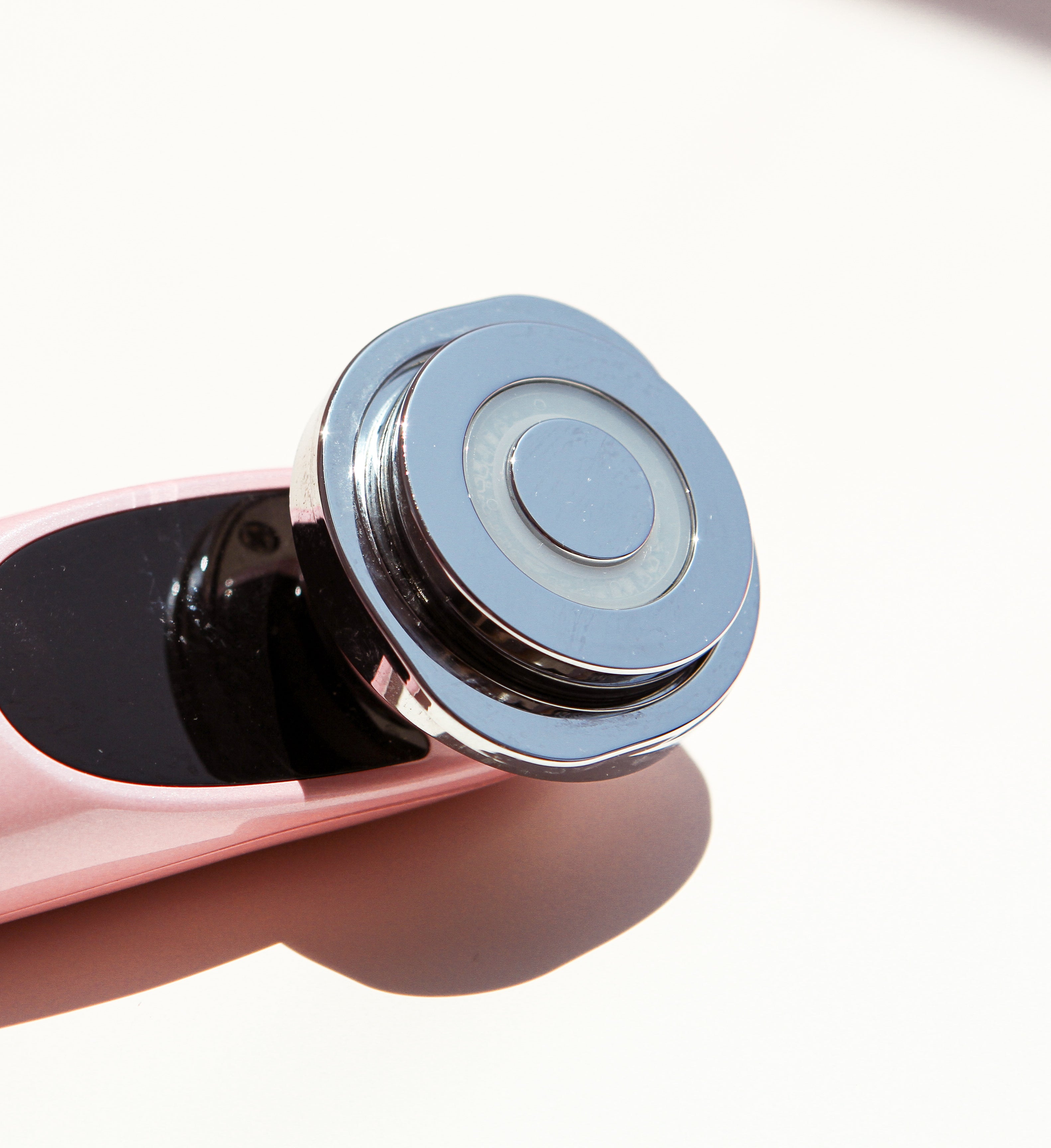 Limited Edition  Skincare Infusion 4-in-1 Treatment, LED device in white